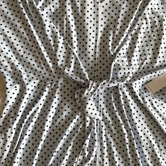 Dex Plus Size Tie Front Midi Dress - Picture 6 of 11